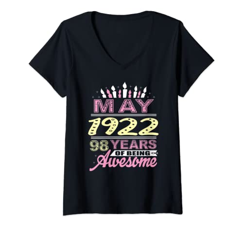 Mujer Mayo de 1922 96 años de edad regalo fiesta de vela 96 cumpleaños Camiseta Cuello V