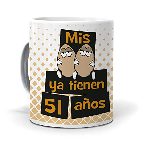 mundohuevo Taza Mis Huevos ya Tienen 51 años. Cerámica AAA - 350 ml.