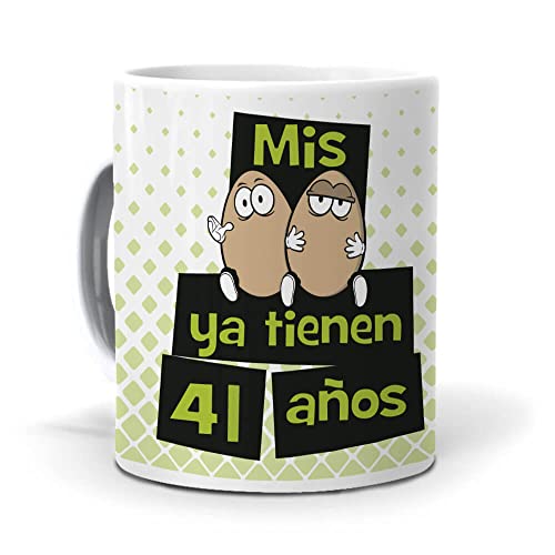 mundohuevo Taza Mis Huevos ya Tienen 41 años. Cerámica AAA - 350 ml.