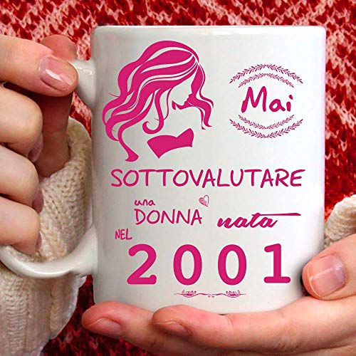 Taza 2001 cumpleaños mujer 20 años Idea regalo Nunca subestimar una mujer nacida en 2001